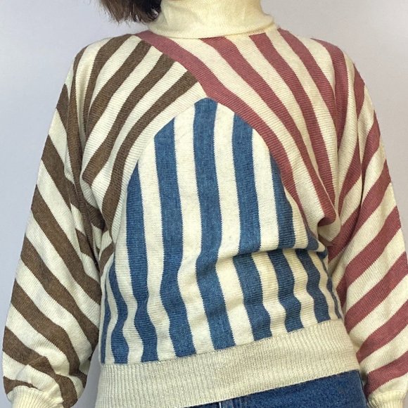 Vintage 80s MULTICOLOURED STRIPED Batwing Sweater! Small to Medium - Picture 6 of 7